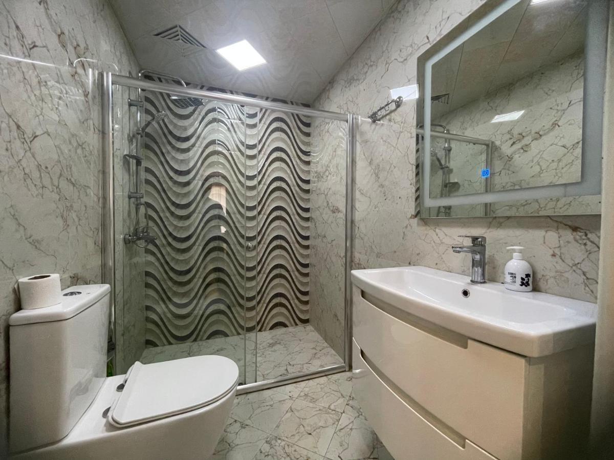 Luxe Azure Apartment Баку Екстер'єр фото